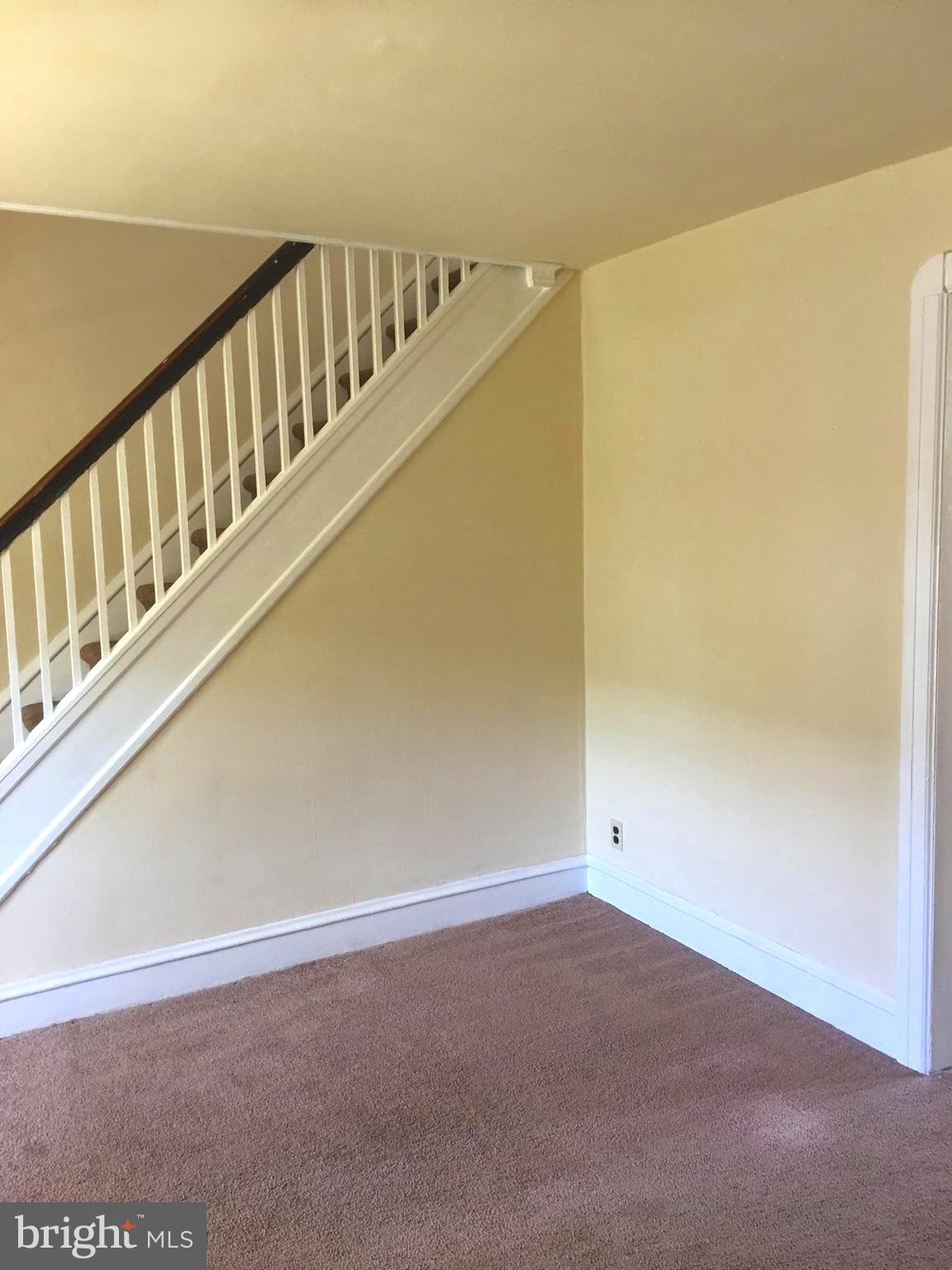 503 Millbank Road Upper Darby, PA 19082 - Photo 3 of 17 Living Room