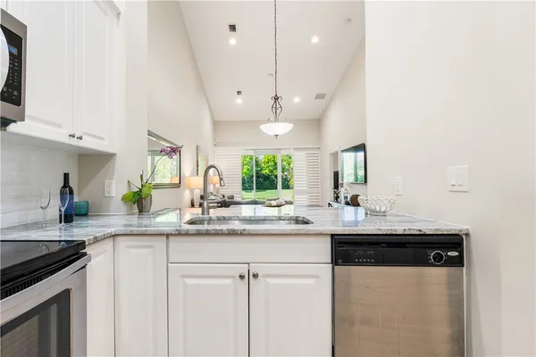 $3,000 | 4325 Cross Court, Vero Beach, FL 32967
