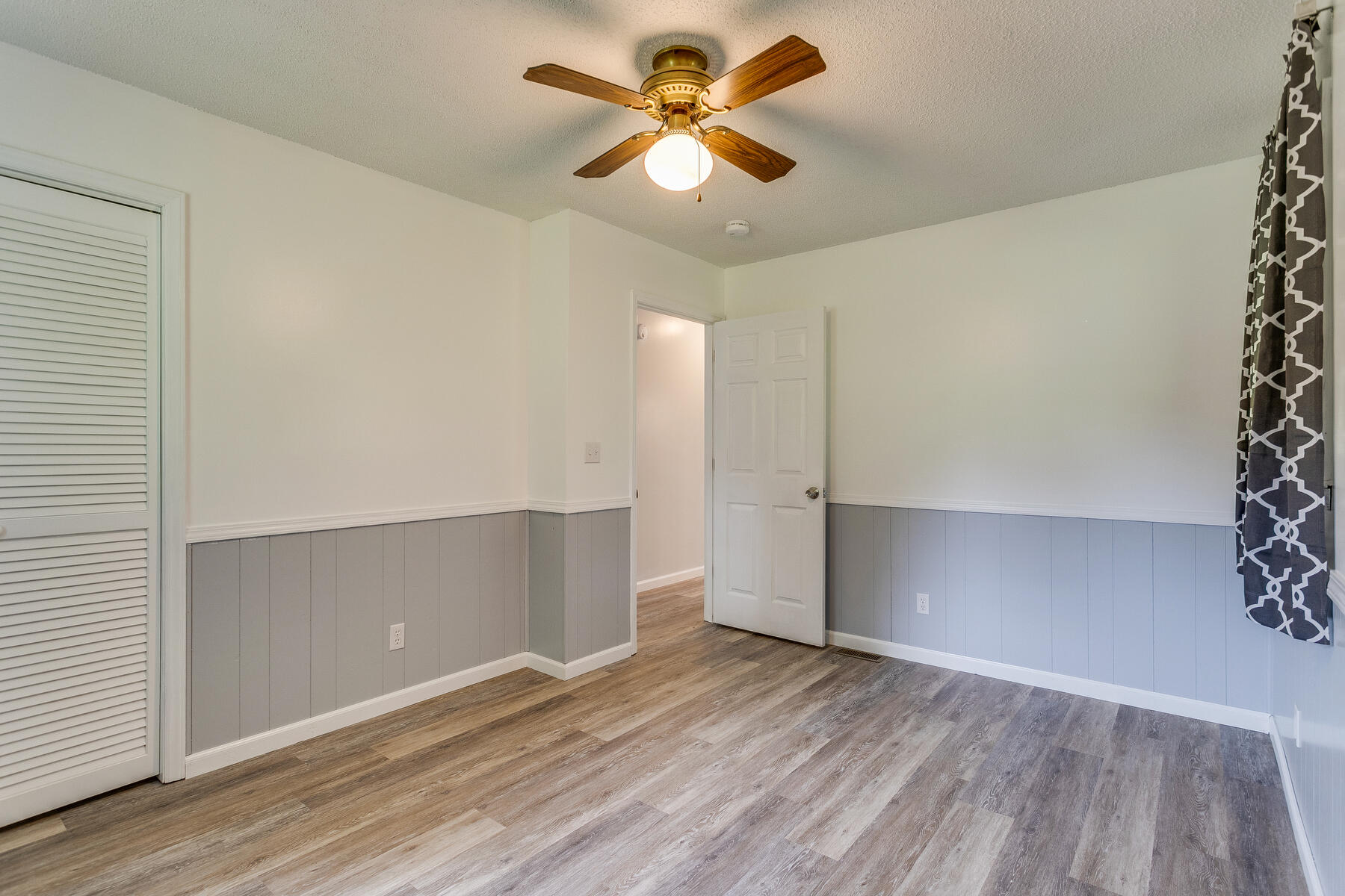 324 Berry Hill Road Elizabethton, TN 37643 - Photo 18 of 38 018