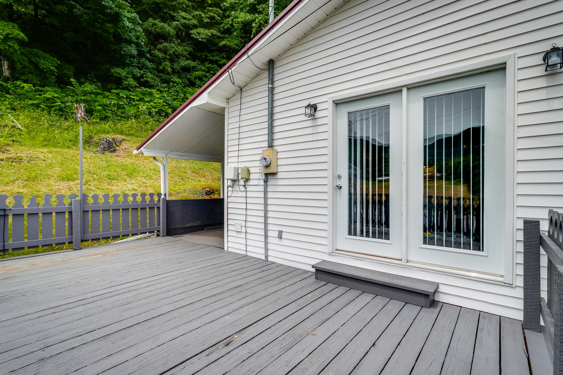 324 Berry Hill Road Elizabethton, TN 37643 - Photo 29 of 38 029