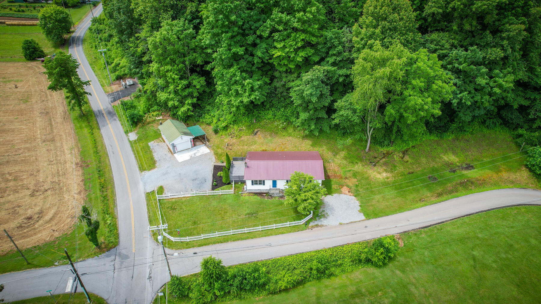 324 Berry Hill Road Elizabethton, TN 37643 - Photo 34 of 38 101