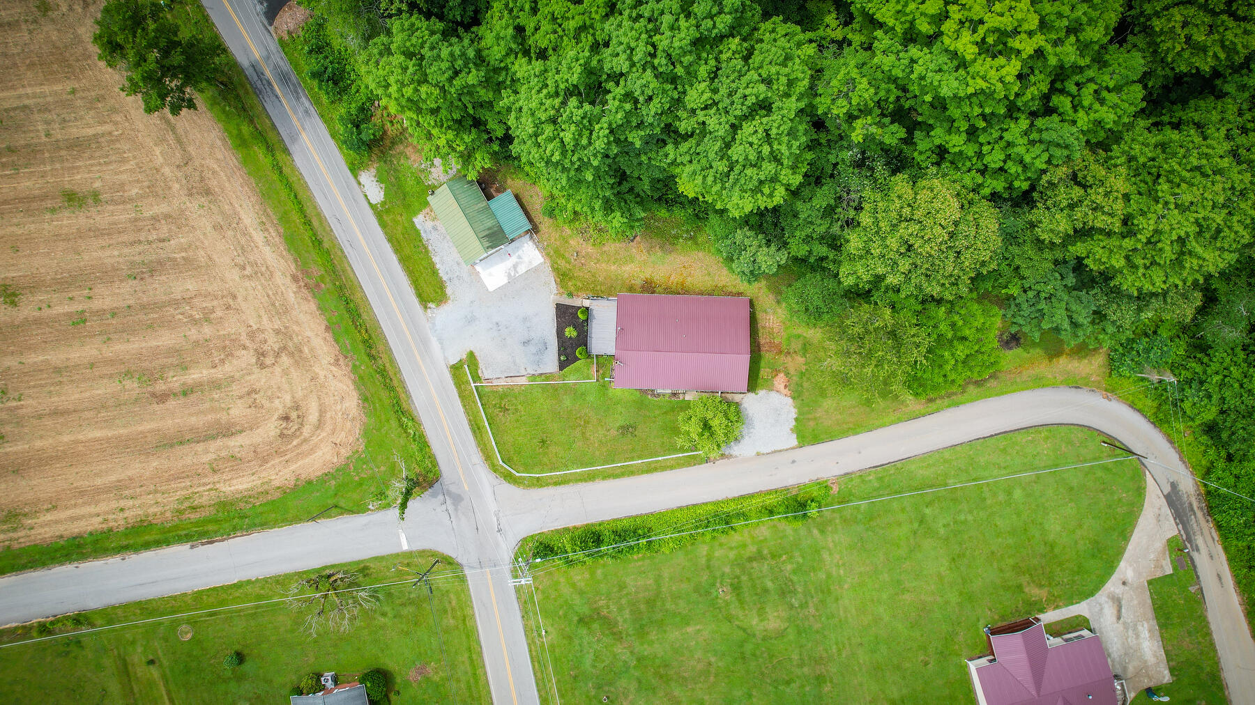 324 Berry Hill Road Elizabethton, TN 37643 - Photo 36 of 38 103
