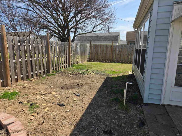 $197,500 | 1218 McKinley Avenue, Vincennes, IN 47591