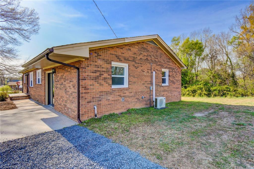 211 Riverside Circle Eden, NC 27288 - Photo 27 of 31 Gallery Image 27