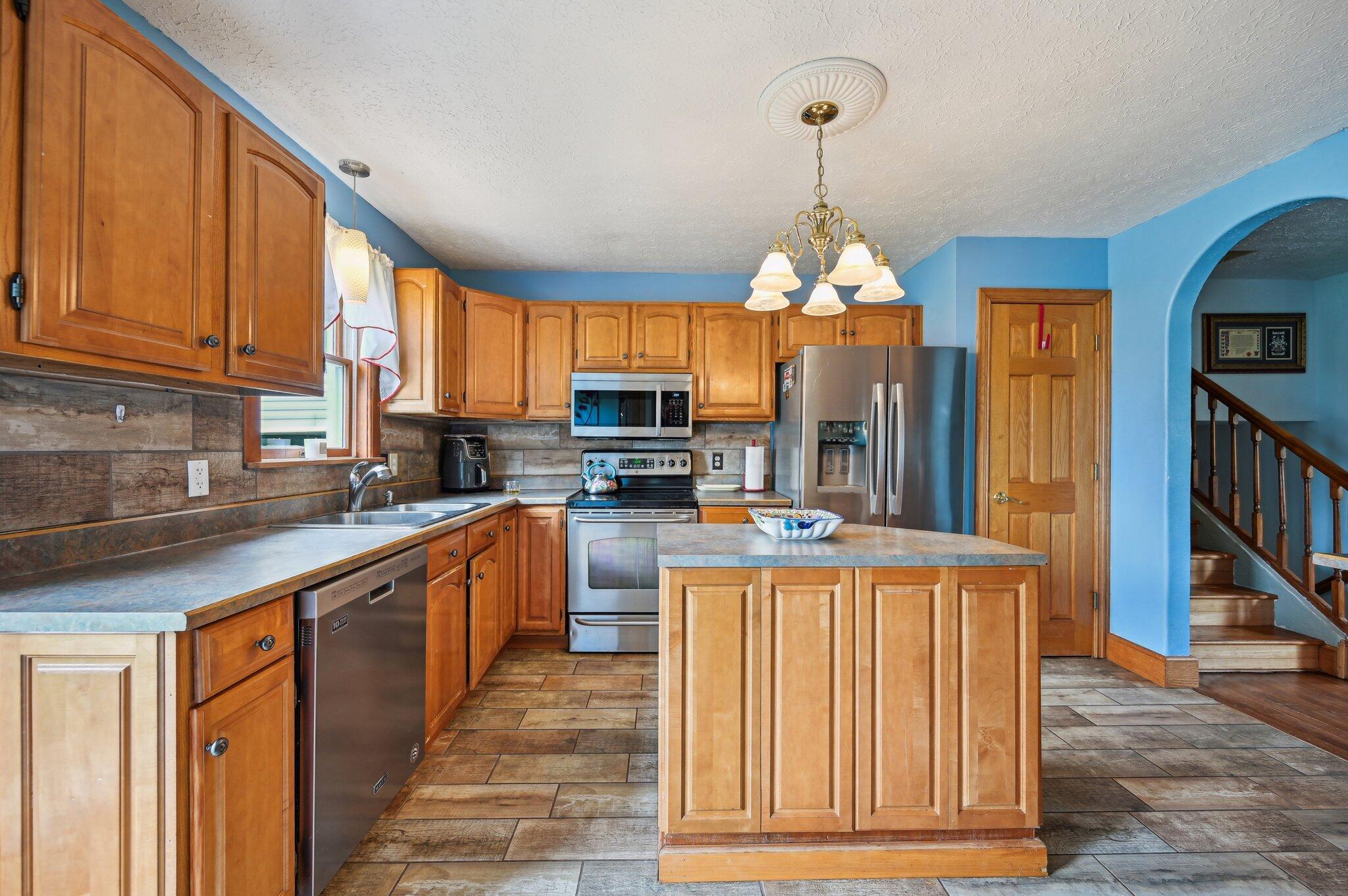 30565 Wolfe Road Circleville, OH 43113 - Photo 10 of 53 8