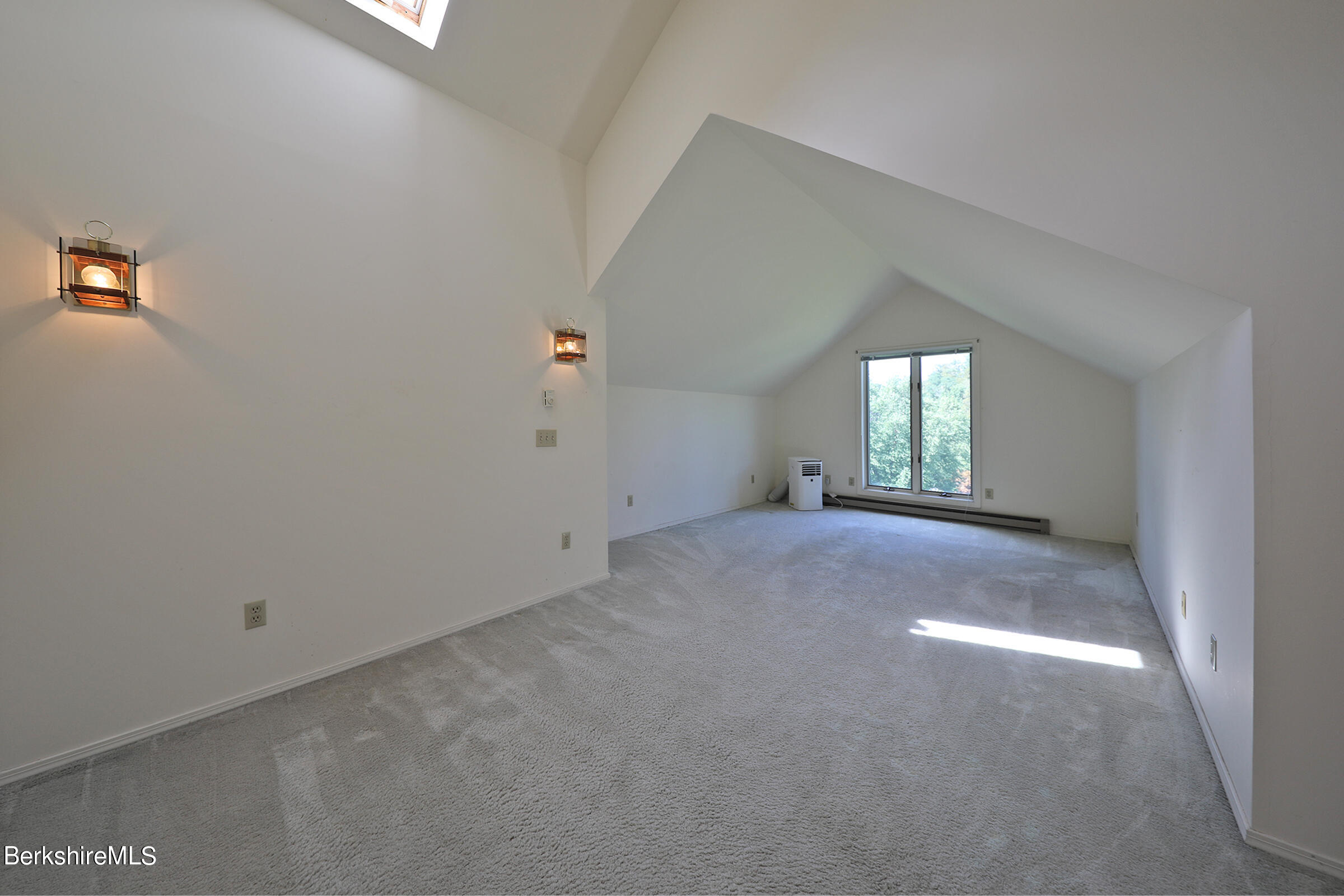 4 Hill Road Stockbridge, MA 01266 - Photo 27 of 41 an empty room with windows