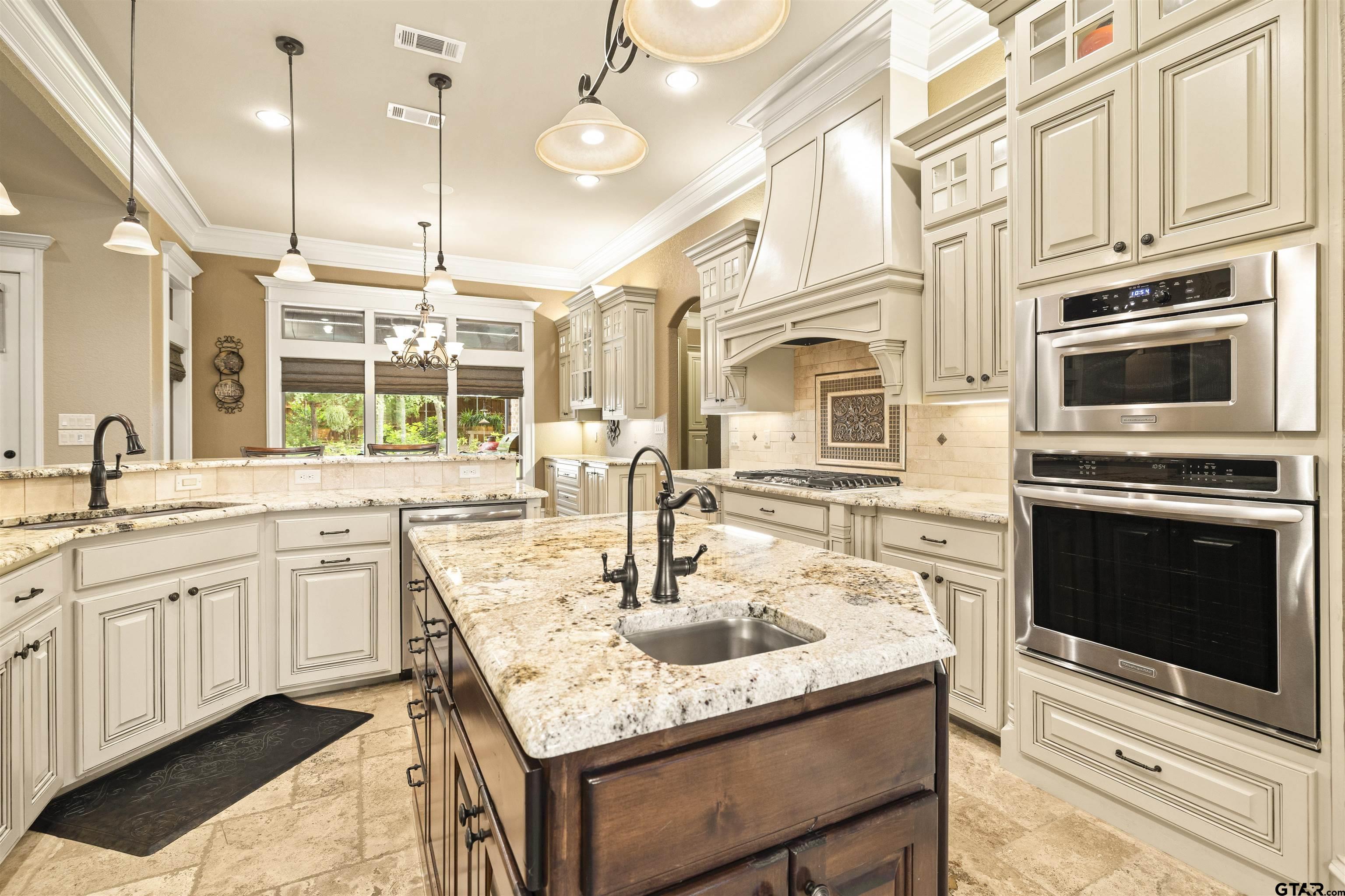 1539 Cooks Crossing Tyler, TX 75703 - Photo 3 of 48