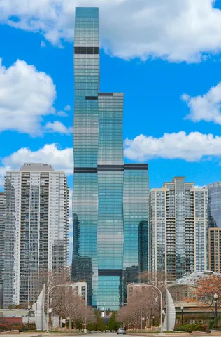 $5,800 | 363 East Wacker Drive, Unit 3205, Chicago, IL 60601
