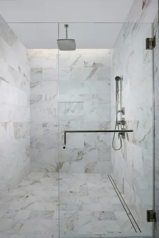 $5,800 | 363 East Wacker Drive, Unit 3205, Chicago, IL 60601