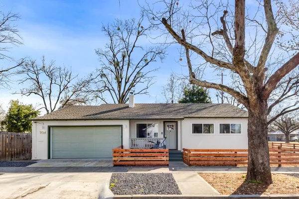 $847,000 | 704 6th Street, Davis, CA 95616