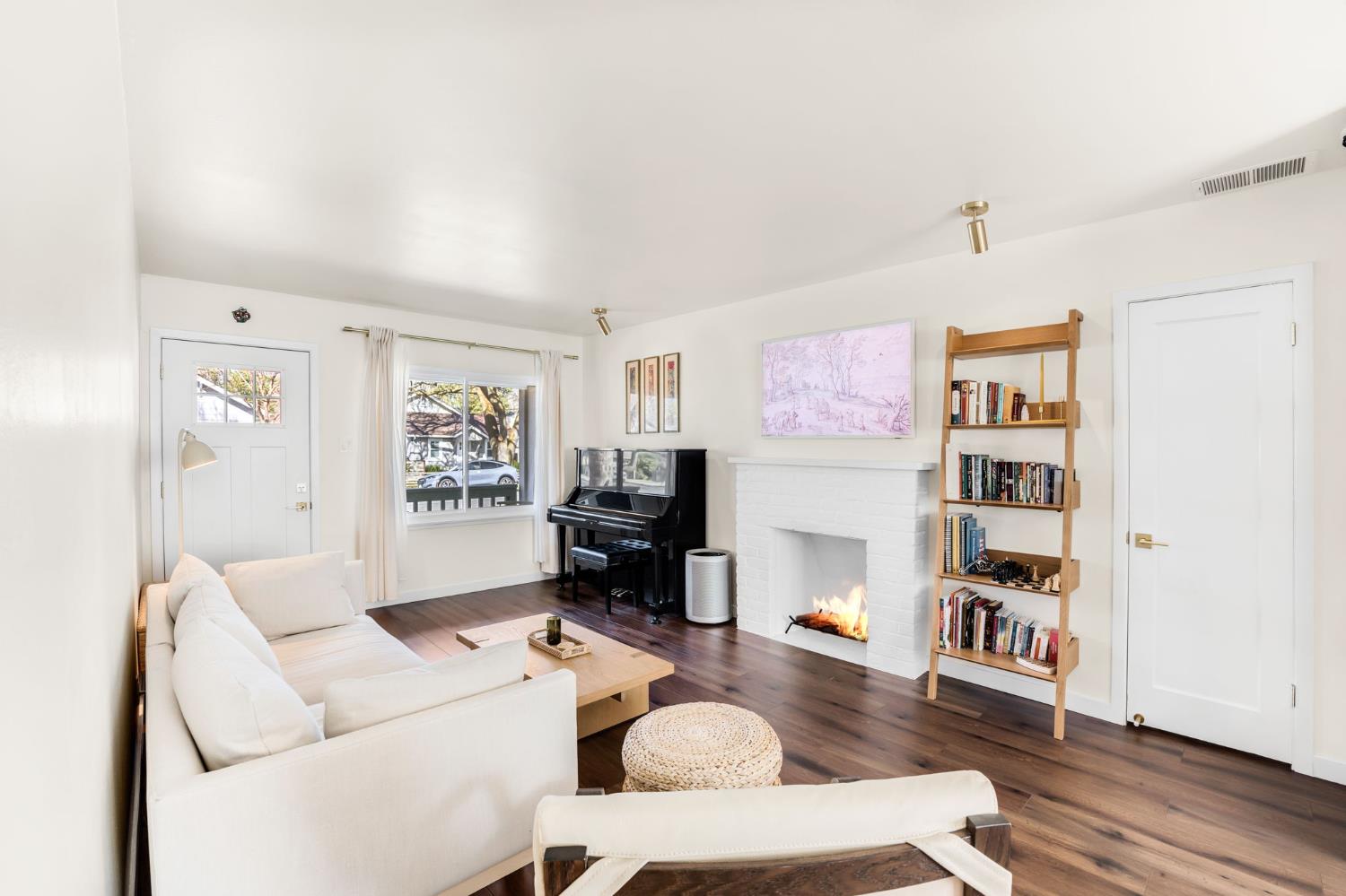 704 6th Street Davis, CA 95616 - Photo 3 of 22