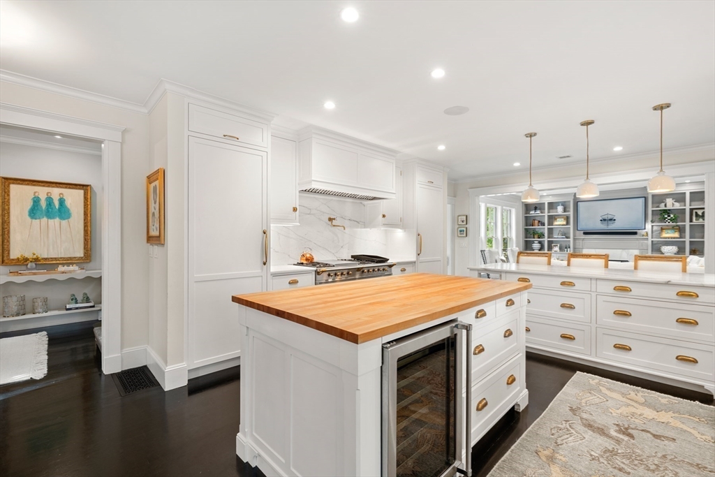 133 Abbott Road Wellesley, MA 02481 - Photo 12 of 42