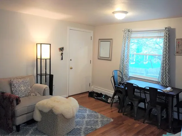 $3,500 | 8 Kenwood Street, Unit 2, Cambridge, MA 02139