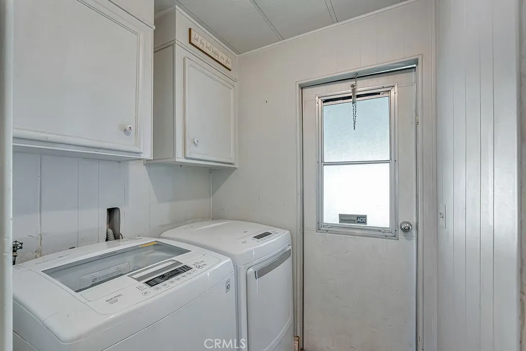 9999 Foothill, Unit 48 Rancho Cucamonga, CA 91730 - Photo 13 of 38 a utility room with dryer and washer