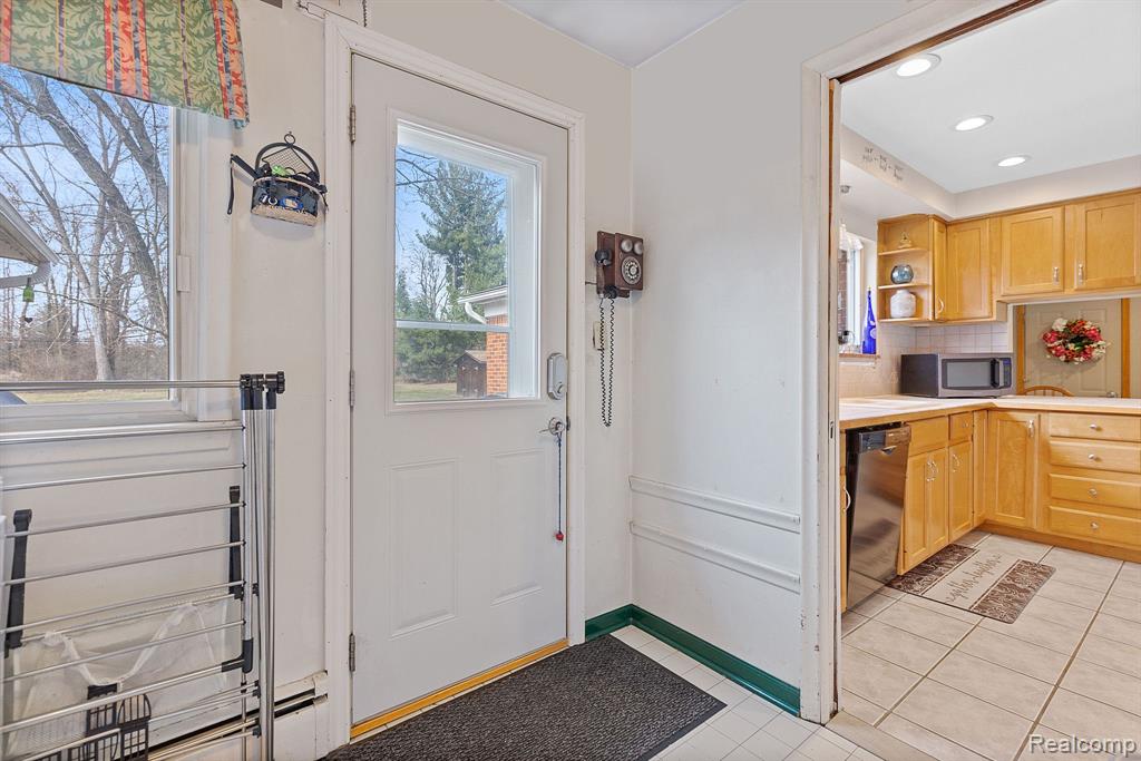 3678 John R Road Rochester Hills, MI 48307 - Photo 29 of 44