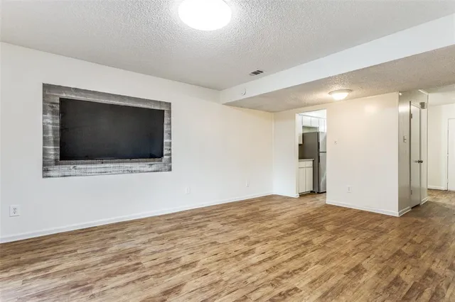 $1,795 | 826 Wildwood Lane, Grapevine, TX 76051