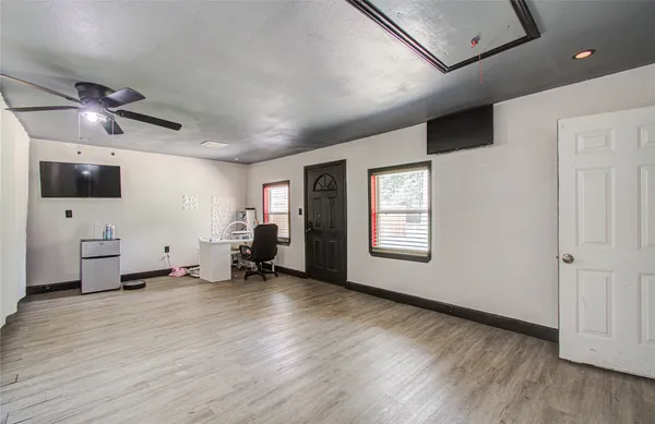 $330,000 | 2507 Encreek Road, Houston, TX 77068
