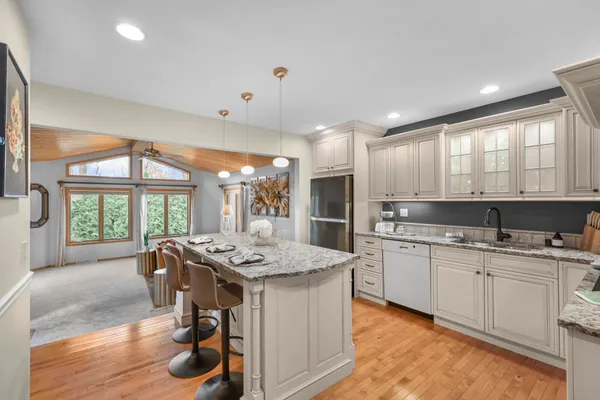 $479,900 | 5111 Arrowhead Drive, Monona, WI 53716