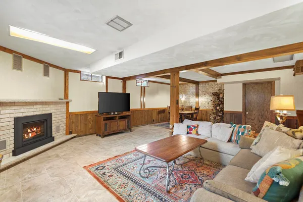 $479,900 | 5111 Arrowhead Drive, Monona, WI 53716