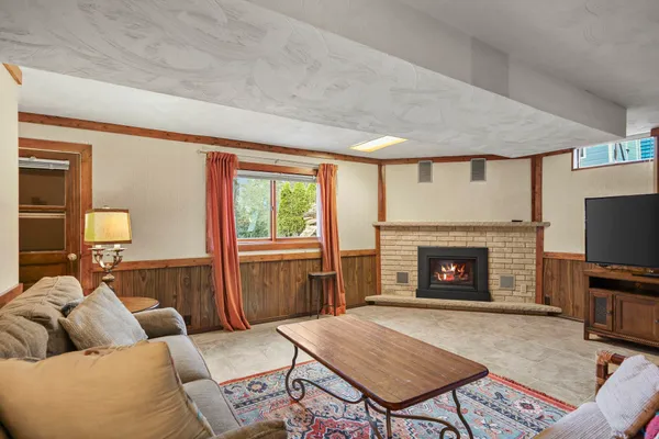 $479,900 | 5111 Arrowhead Drive, Monona, WI 53716