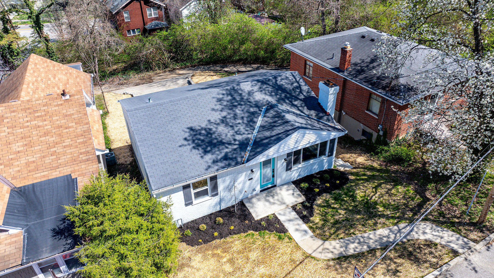 404 Hazen Street Covington, KY 41016 - Photo 3 of 39
