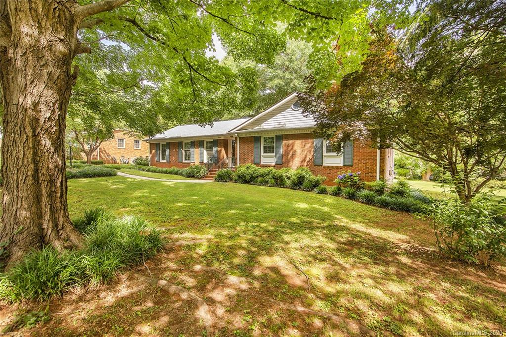 509 Holiday Road Gastonia, NC 28054 - Photo 2 of 19 Gallery Image 2