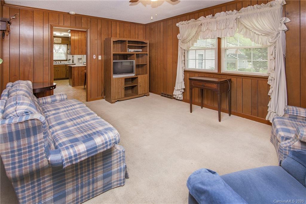 509 Holiday Road Gastonia, NC 28054 - Photo 11 of 19 Gallery Image 11