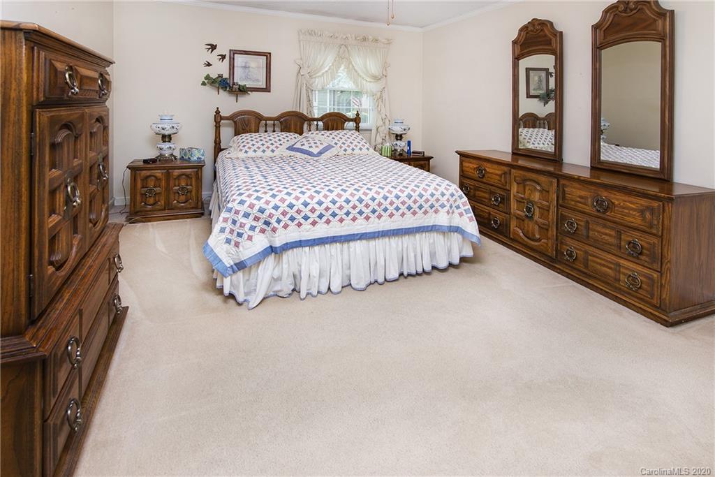509 Holiday Road Gastonia, NC 28054 - Photo 12 of 19 Gallery Image 12