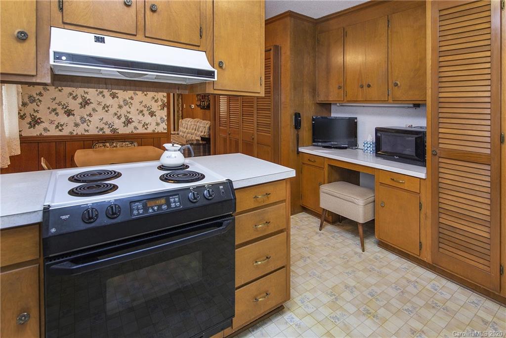 509 Holiday Road Gastonia, NC 28054 - Photo 8 of 19 Gallery Image 8