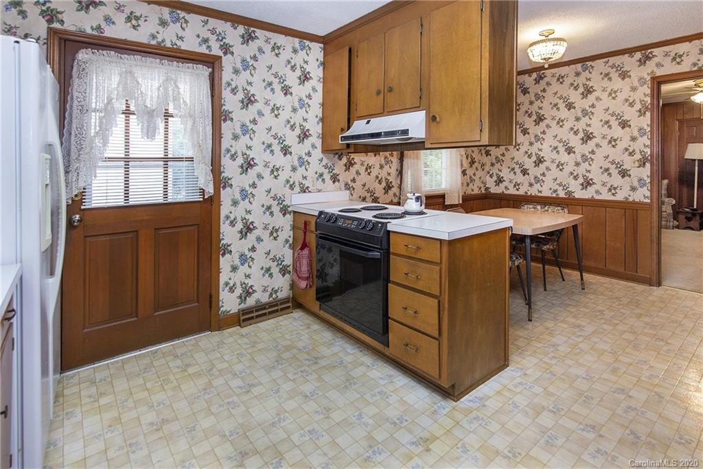 509 Holiday Road Gastonia, NC 28054 - Photo 10 of 19 Gallery Image 10