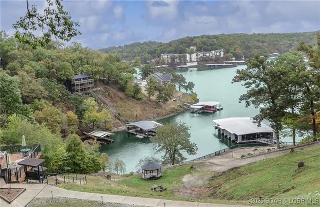 $139,900 | 1436 Cherokee Road, Unit 1B, Lake Ozark, MO 65049