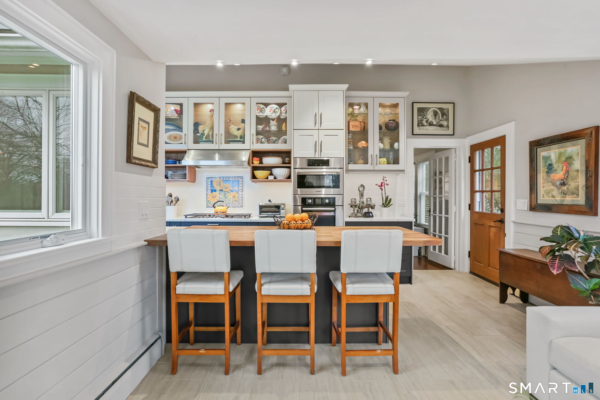 98 Comstock Hill Avenue Norwalk, CT 06850 - Photo 19 of 40 a dining room with furniture and window