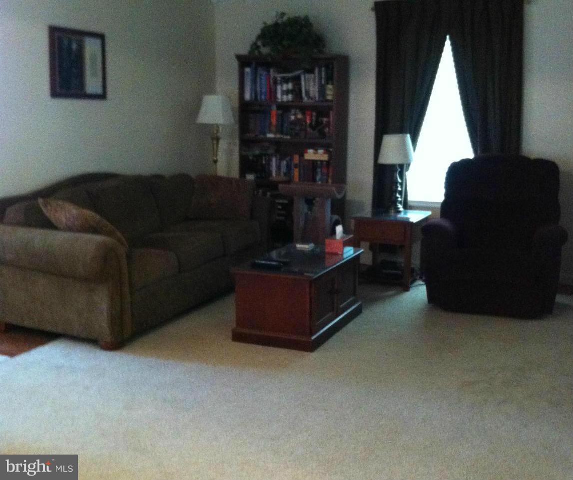 13804 Big Pool Road Clear Spring, MD 21722 - Photo 28 of 28 Living Room