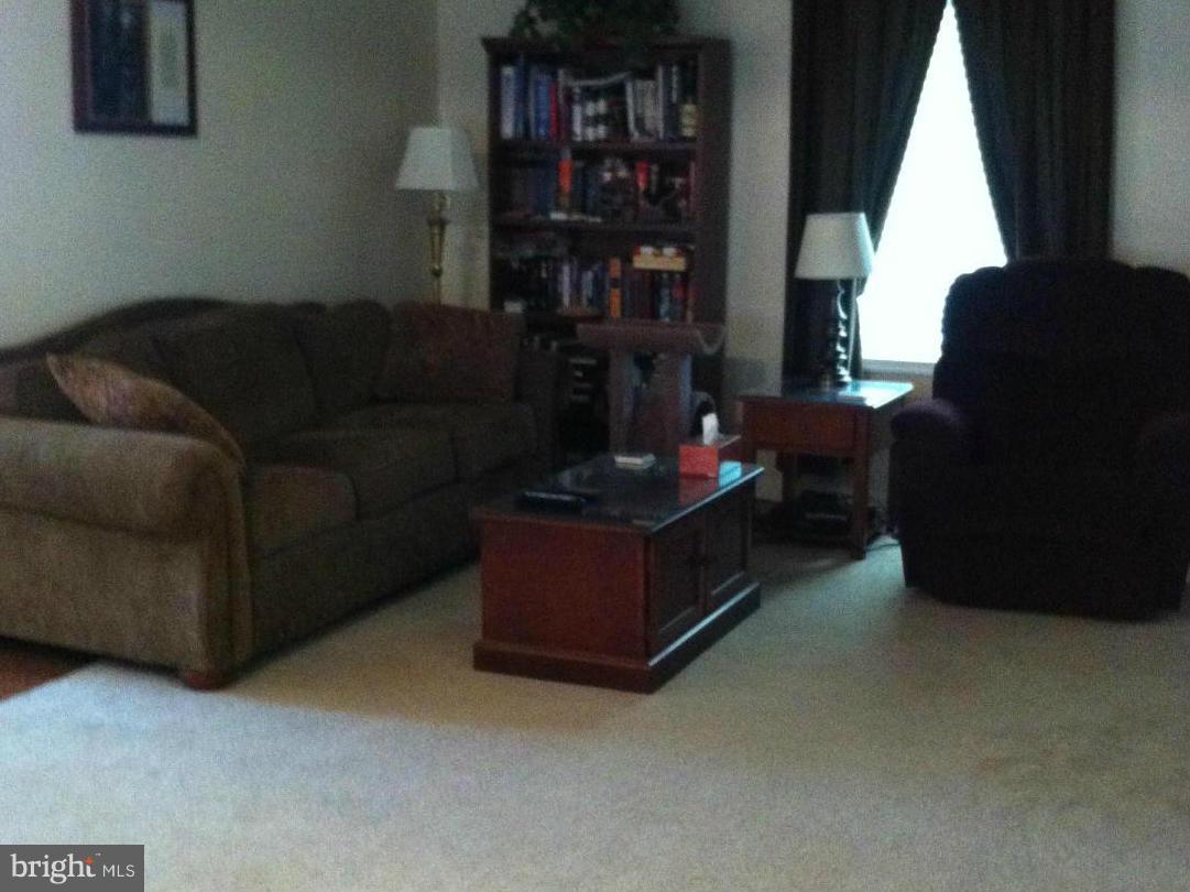 13804 Big Pool Road Clear Spring, MD 21722 - Photo 4 of 28 Living Room