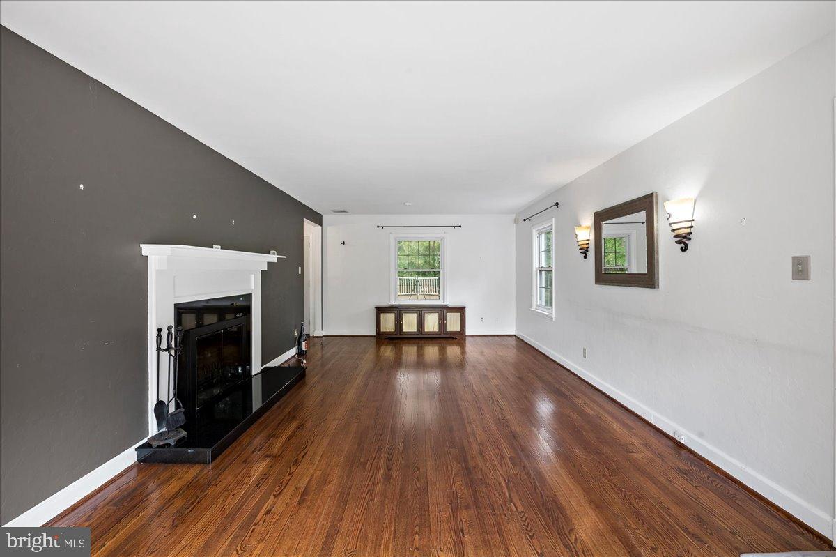 59 West Macada Road Bethlehem, PA 18017 - Photo 11 of 31 Spacious living area with elegant accents.