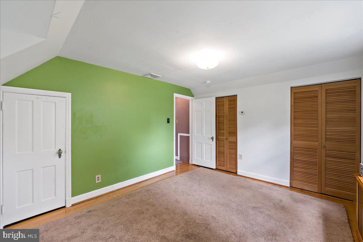 59 West Macada Road Bethlehem, PA 18017 - Photo 20 of 31 Bright and inviting room with green accent wall.
