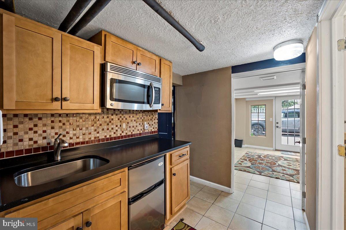 59 West Macada Road Bethlehem, PA 18017 - Photo 27 of 31 Charming kitchen with modern finishes.