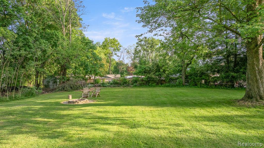 3511 Roosevelt Road Jackson, MI 49203 - Photo 16 of 67
