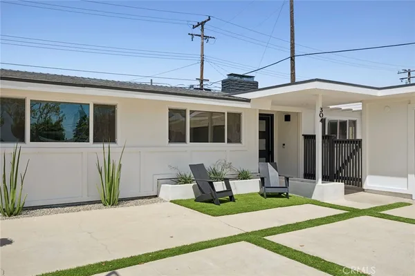 $1,859,000 | 304 Hanover Drive, Costa Mesa, CA 92626