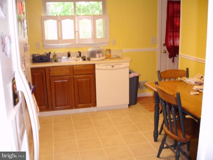 116 Nicodemus Road Reisterstown, MD 21136 - Photo 2 of 25 Kitchen