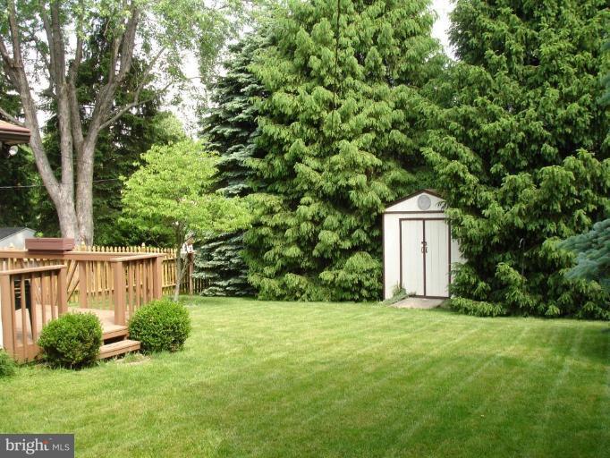 116 Nicodemus Road Reisterstown, MD 21136 - Photo 4 of 25 Back yard