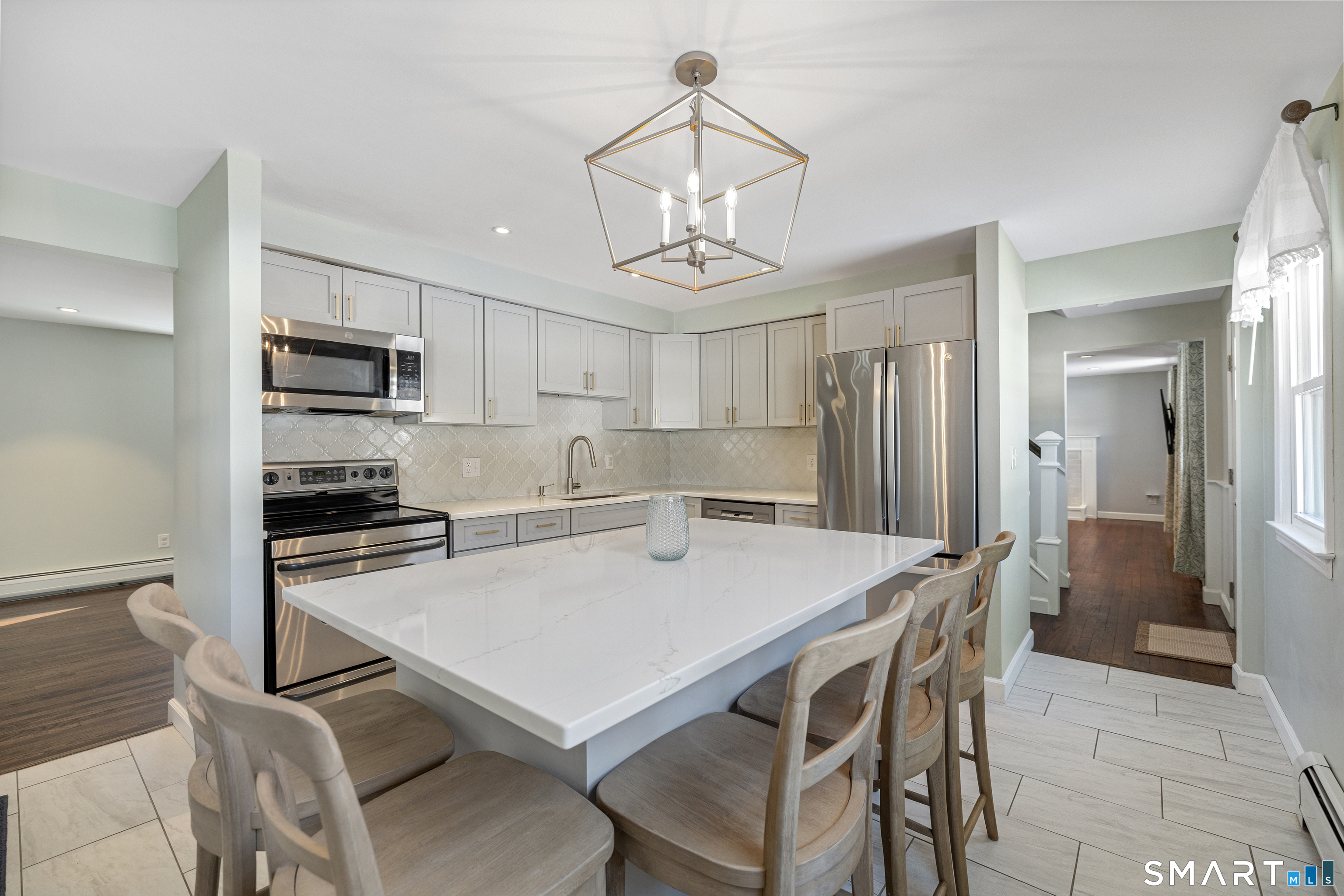 31 Edgewood Circle Southington, CT 06489 - Photo 3 of 26