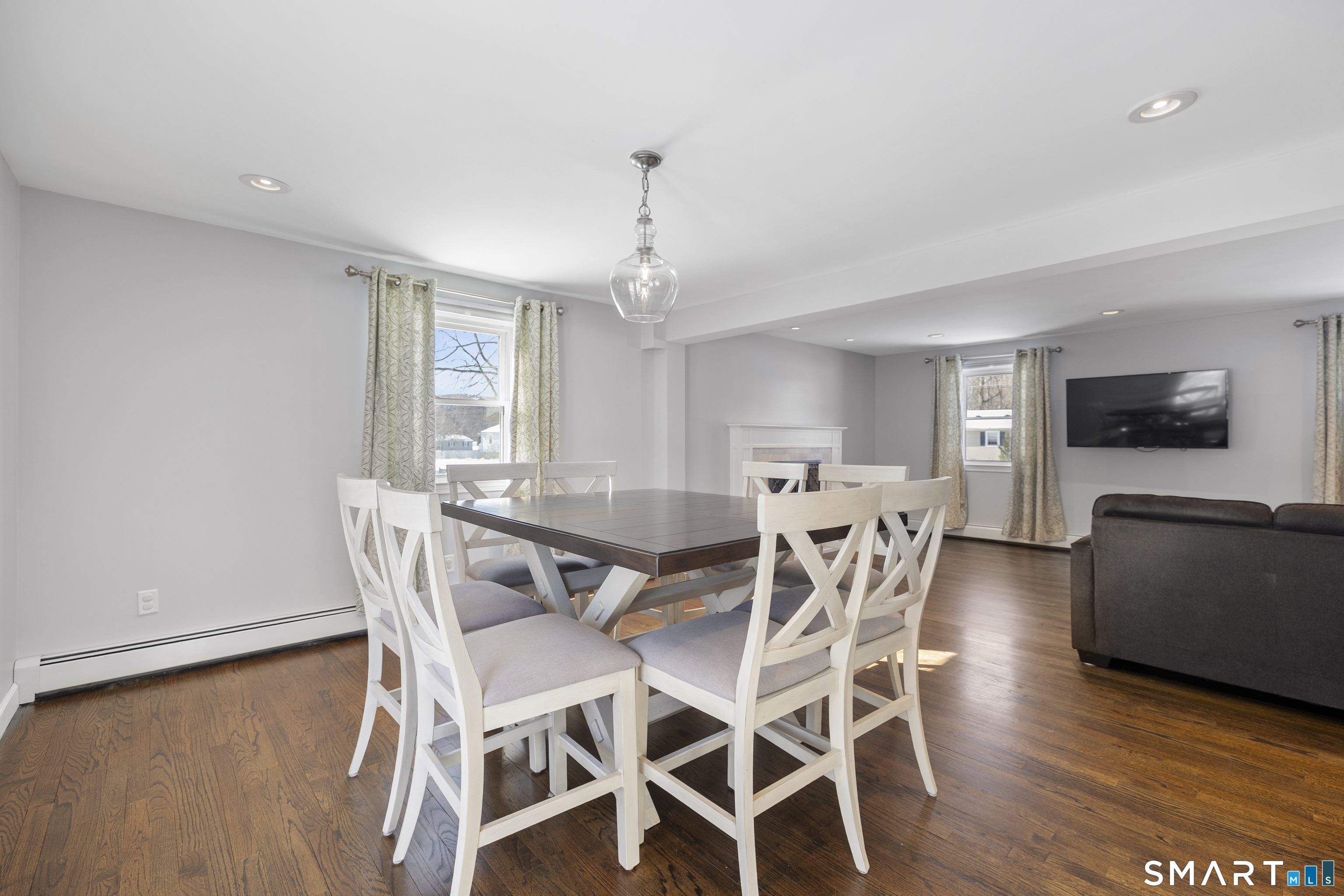 31 Edgewood Circle Southington, CT 06489 - Photo 8 of 26