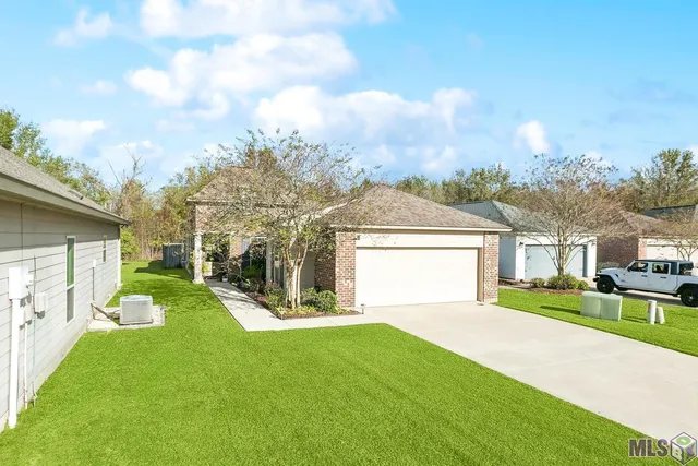 $278,500 | 1160 Madrid Avenue, St. Gabriel, LA 70776