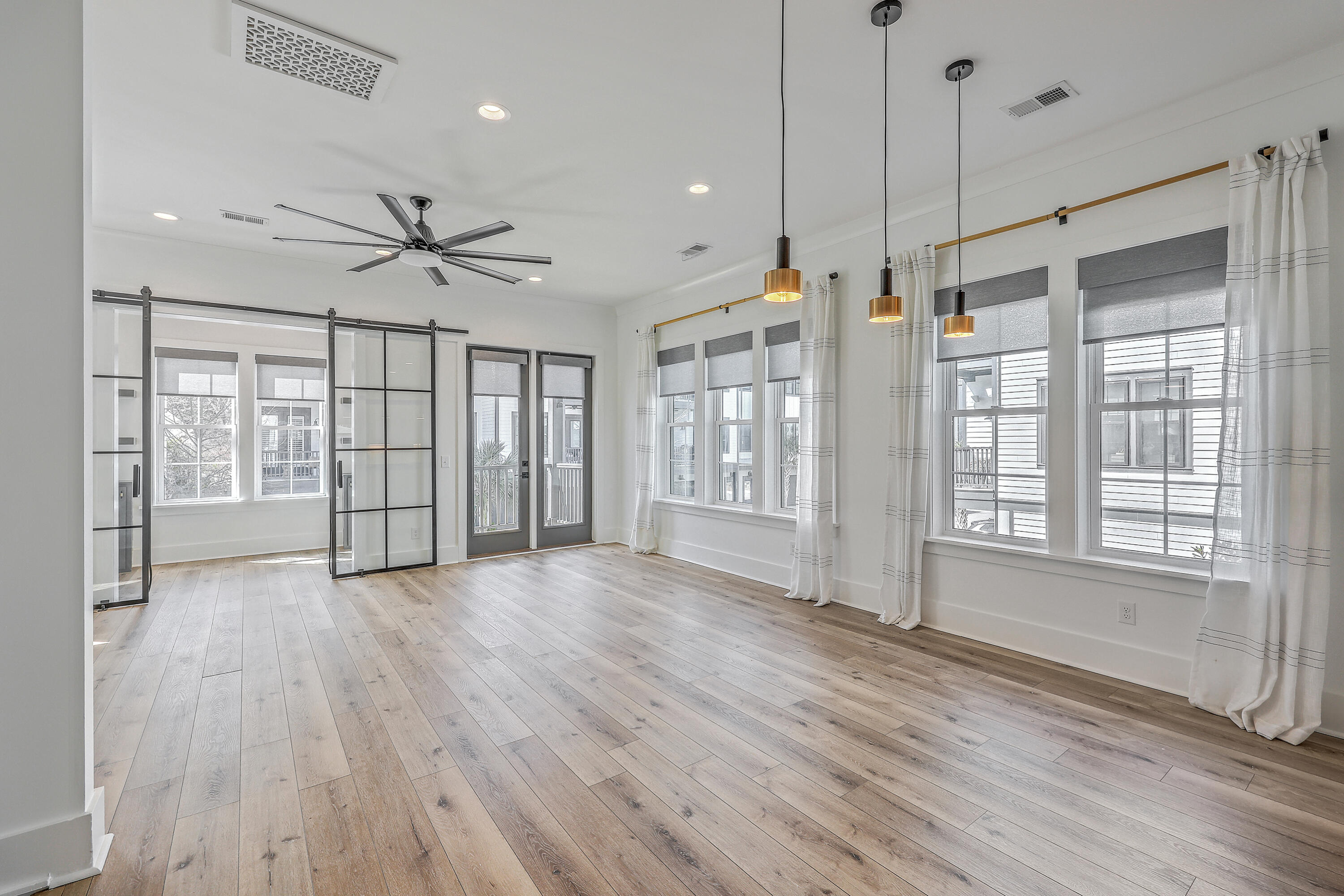 1216 Gatch Court Mount Pleasant, SC 29464 - Photo 8 of 37 ZYN_6743_4_5_6_7_8_9