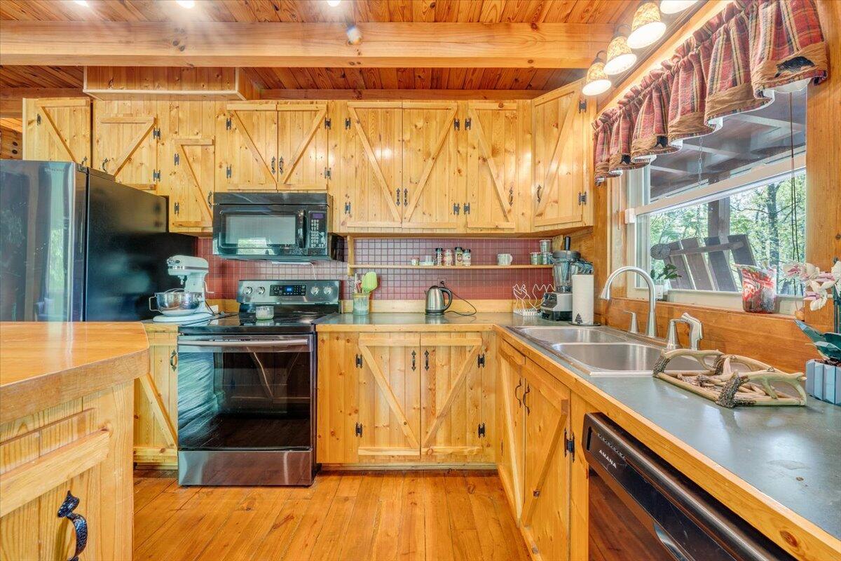 13357 Callaway Road Callaway, VA 24067 - Photo 19 of 62 20-MIB09104