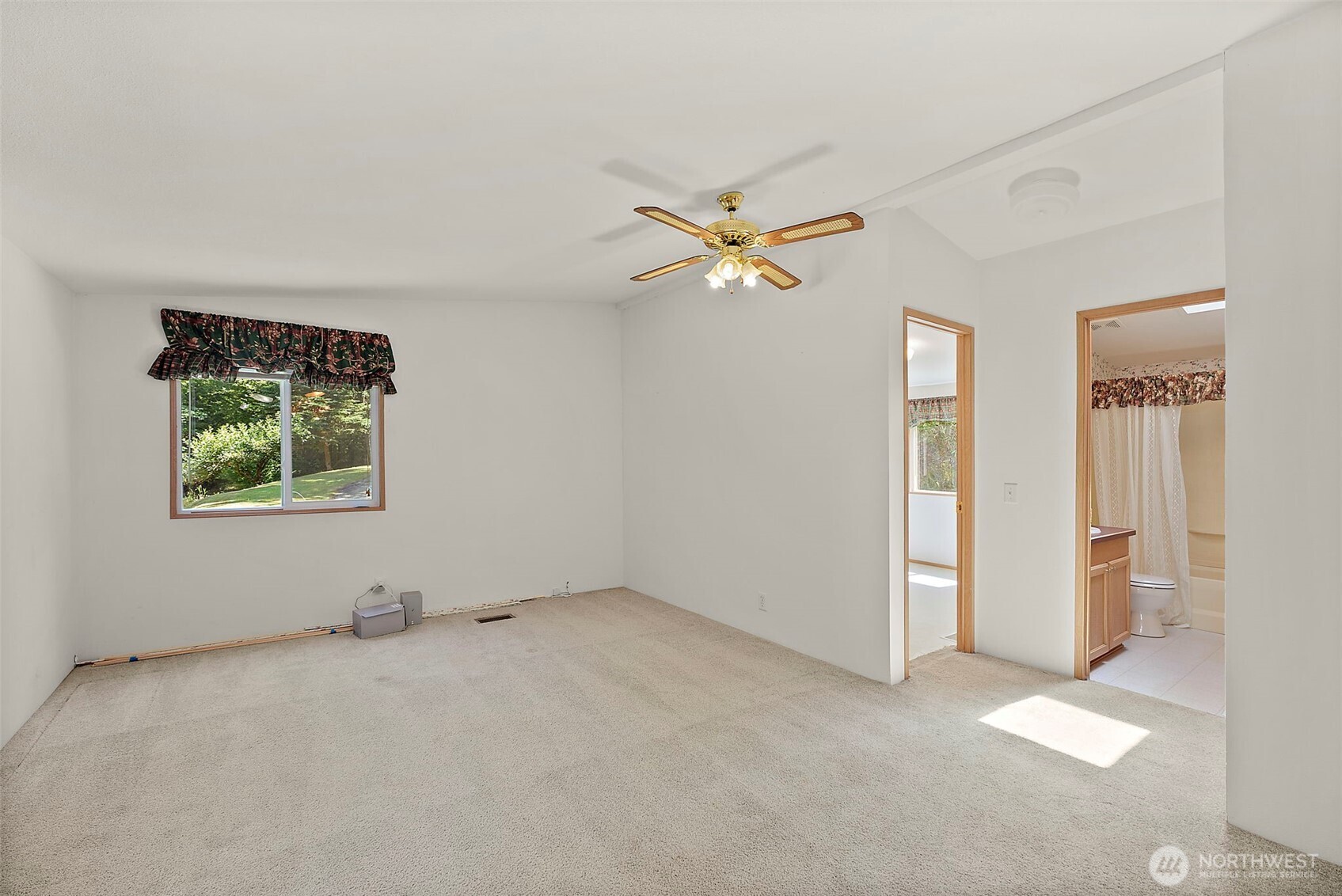6677 Southeast Sedgwick Road Port Orchard, WA 98366 - Photo 26 of 38 Gallery Image 26