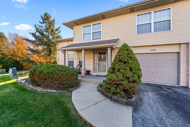 $250,000 | 9298 Meadowview Drive, Orland Hills, IL 60487