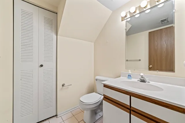 $250,000 | 9298 Meadowview Drive, Orland Hills, IL 60487