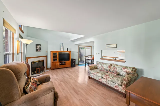 $250,000 | 9298 Meadowview Drive, Orland Hills, IL 60487